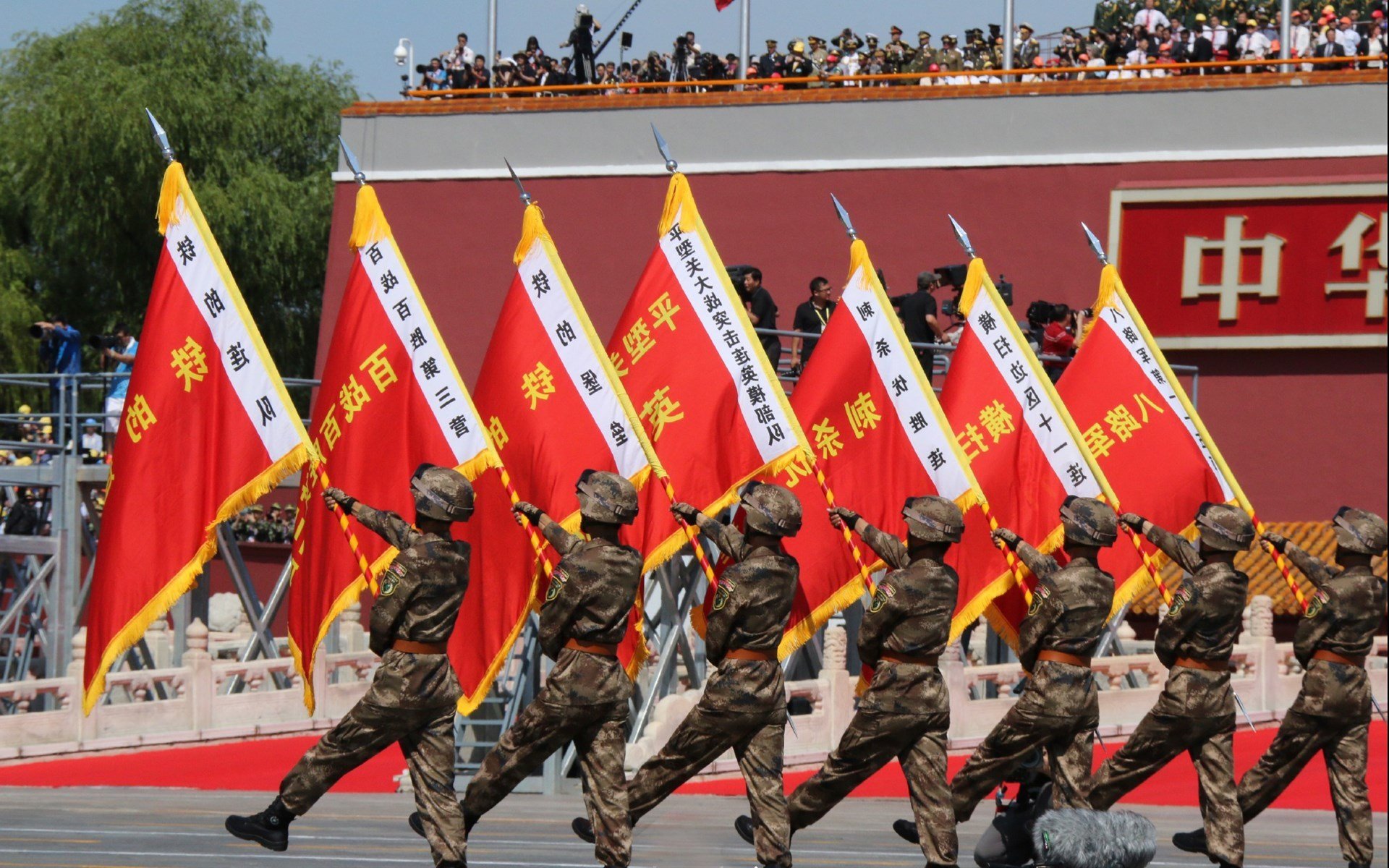 开云APP-从巴黎到伦敦，足球世界的新权力交接—莱奥与法国队的双重奏鸣