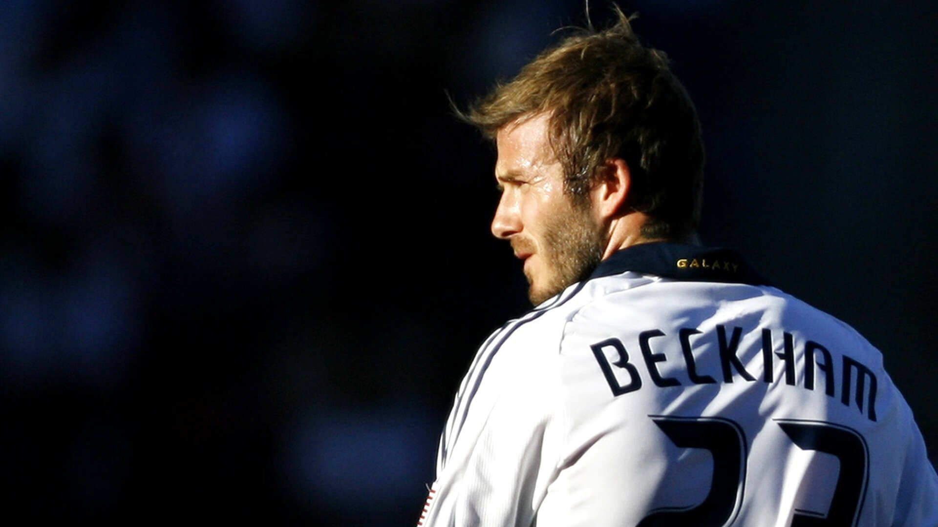 利拉德致命三分终结悬念！湖人擒骑士背后的胜负手哲学